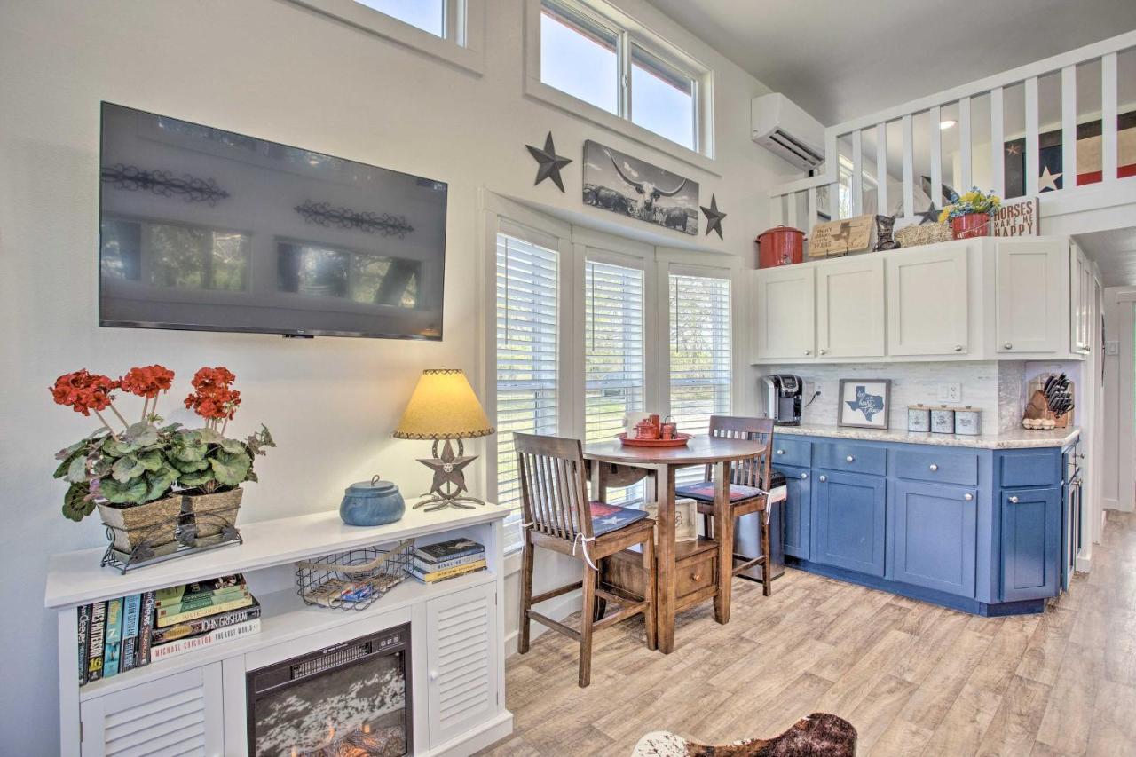 Cozy Mckinney Tiny Home With Porch And Fire Pit! Zewnętrze zdjęcie